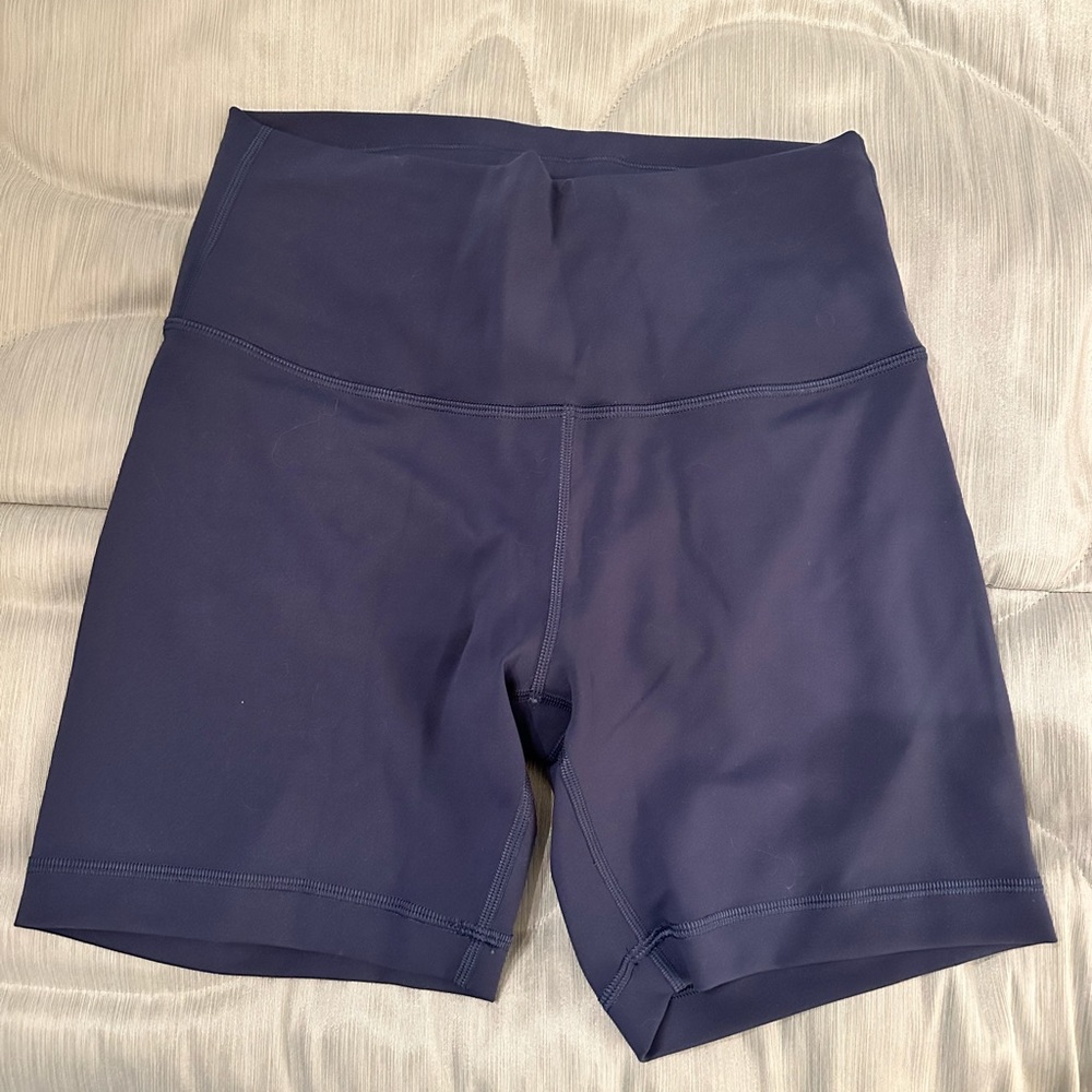 Lululemon 8” biker shorts size 8 in navy. EUC